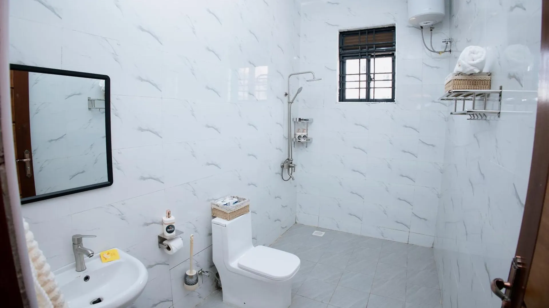 Luxury 2Br Apartment With Ac, Wi Fi, Backup Power Ideal For Families , Bukoto Kampala